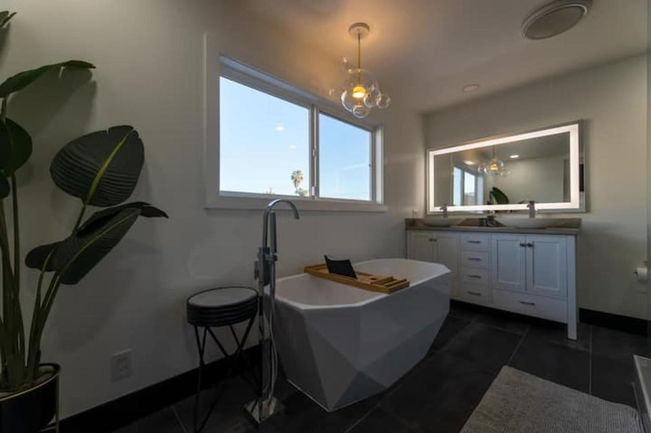Modern San Pedro Home Los Angeles Exterior photo